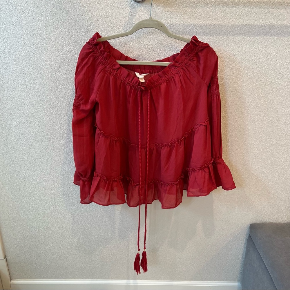 💗SUN & SHADOW Off the Shoulder Flowy Blouse - Picture 2 of 7